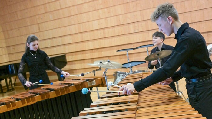 This is what winners look like: "Power Percussion" - Lukas, Aaron and Anastazja also clean up in Brixen in May. Congratulations, the percussionists also scored almost 100 points.