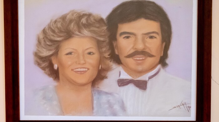 The gift was a portrait with his wife.