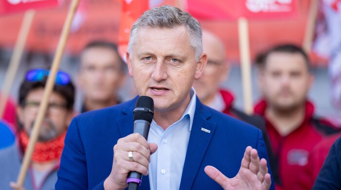 Binder beim „härtesten Arbeitskampf seit 60 Jahren“ mit demonstrierenden Metallern im Herbst