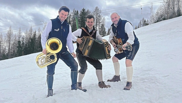 The "Wiesernock Musi" trio will then take over from 2 pm. (Bild: zvg)