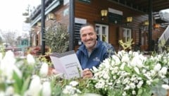 Im Gastgarten von Soufian Tabib hat der Frühling bereits Einzug gehalten.  (Bild: Gerhard Bartel)