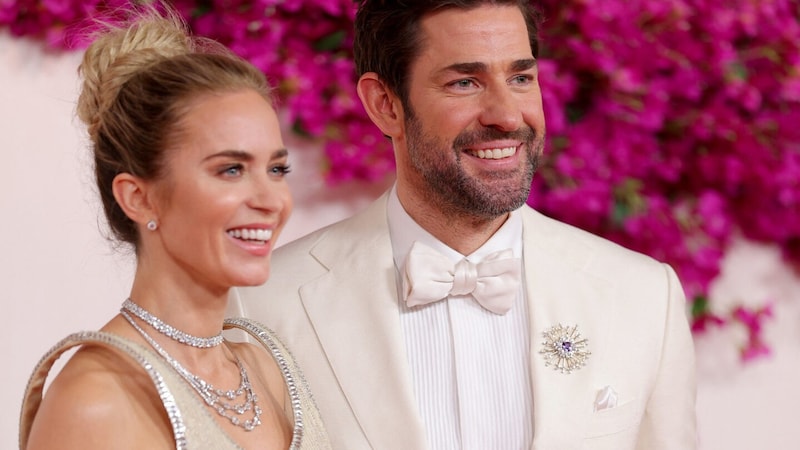 John Krasinski has been married to Emily Blunt since 2010, who was very enthusiastic about her husband's "Sexiest Man Alive" title. (Bild: APA/Getty Images via AFP/GETTY IMAGES/Mike Coppola)