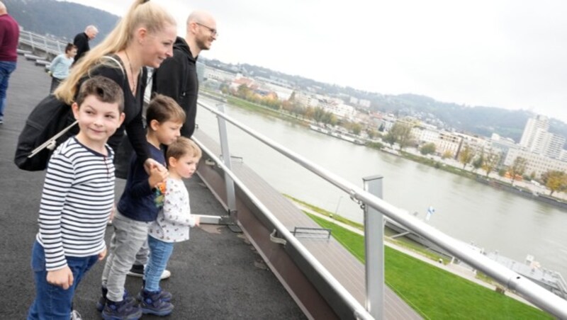 Tolle Aussicht vom Dach des Brucknerhauses Linz. (Bild: Reinhard Winkler)