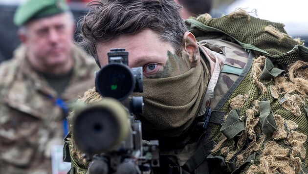 Soldados británicos durante un ejercicio de la OTAN en Polonia (Bild: APA/AFP/Wojtek Radwanski)