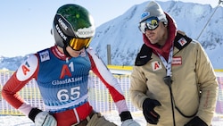 ÖSV-Damencheftrainer Roland Assinger (r.) hofft auf ein baldiges Comeback von Riesentorlaufspezialistin Elisabeth Kappaurer. (Bild: GEPA pictures)