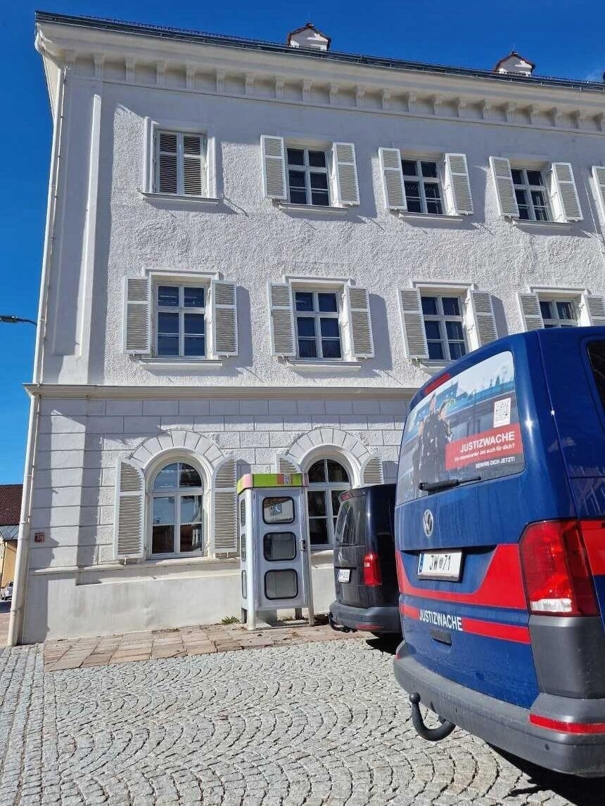 Los guardias de la prisión llevaron al hombre de Silz al centro de detención de Wels. (Bild: Andreas Moser)