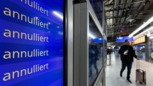 Zahlreiche Jets bleiben derzeit am Boden – viele Fluggäste müssen damit umplanen.