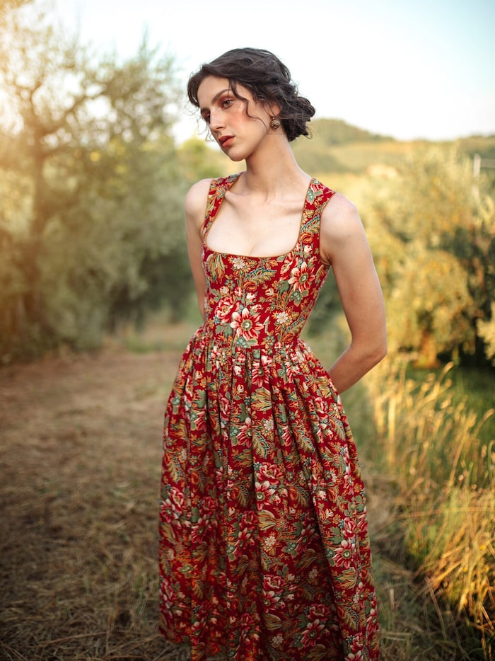The cuts of Hoschek's creations perfectly showcase femininity.