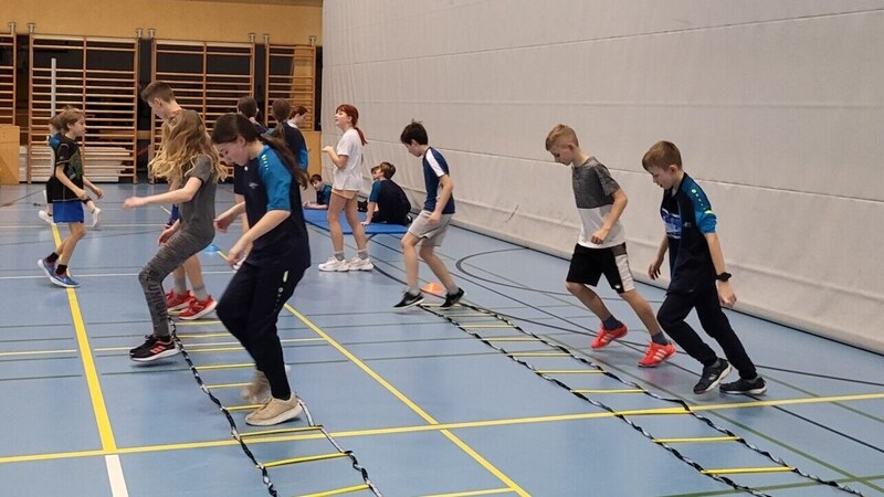 Coordination ladders are also used in the athletics units. (Bild: Verena Höchstätter)