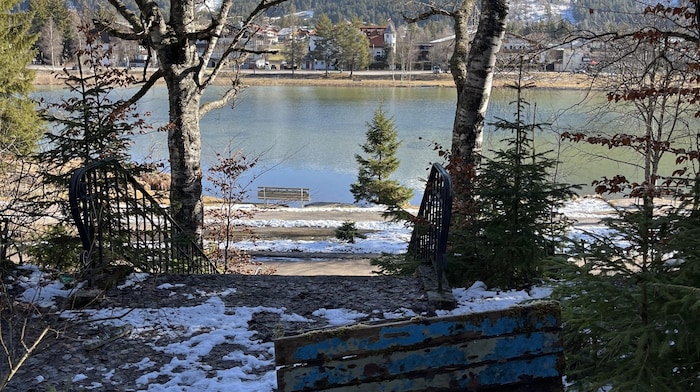 Aussicht von der ehemaligen Gästeterrasse auf den Seefelder Wildsee