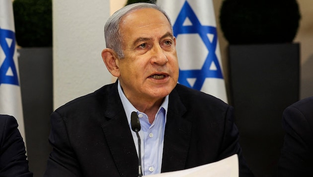 Israels Premier Benjamin Netanyahu: „Wir erwarten von unseren Freunden, dass sie das Terrorregime der Hamas zu Fall bringen und nicht die gewählte Regierung in Israel.“ (Bild: APA/AFP/POOL/RONEN ZVULUN)