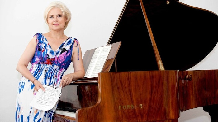 Kammersängerin Ildiko Raimondi ist in „Venus in Seide“ als Komtesse Mizzi Pottenstein-Oroszy zu ...