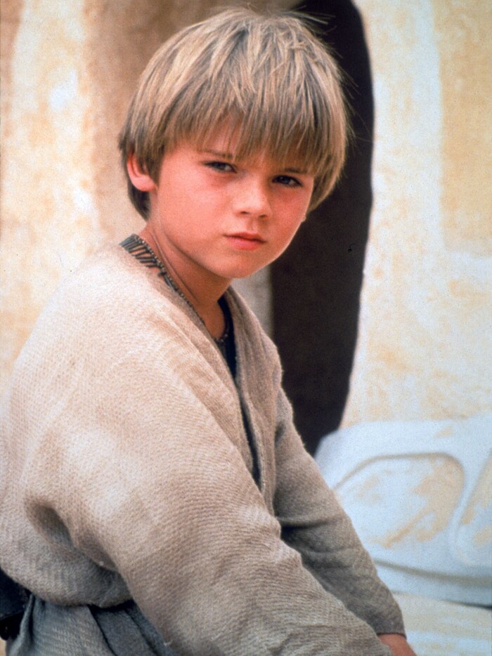 Jake Lloyd als „Anakin Skywalker in Star Wars: Episode I – Die dunkle Bedrohung“