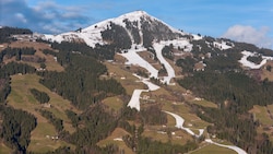 Laut Studie von deutschen Wissenschaftern werden die Tage mit Schneebedeckung in Skigebieten bis Ende des Jahrhunderts in unseren Breiten um rund 40 Prozent reduziert. (Bild: APA/EXPA/JOHANN GRODER)