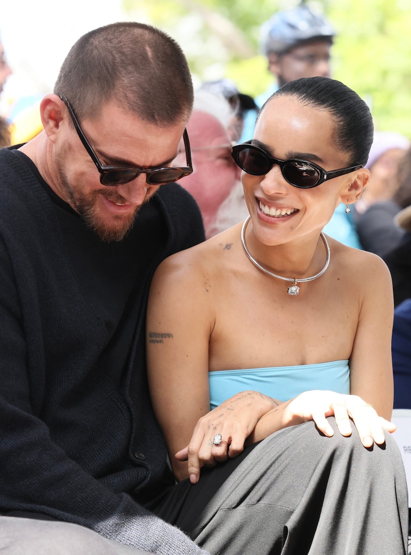 Tatum et Kravitz ne pouvaient plus s'empêcher de rire. (Bild: APA/Getty Images via AFP/GETTY IMAGES/Rodin Eckenroth)