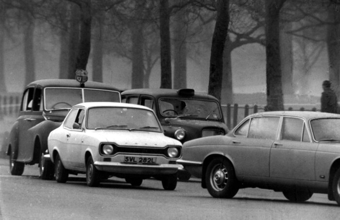 Ein weißer Ford Escort zwang die Royals anzuhalten. Der Entführer hatte es auf Anne abgesehen.