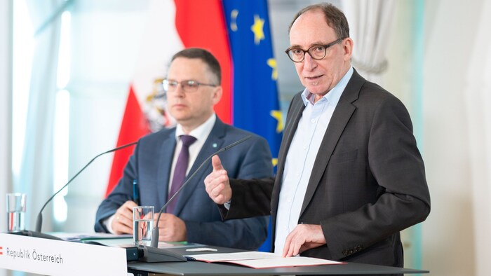 Von links: ÖVP-Klubobmann August Wöginger und Sozialminister Johannes Rauch