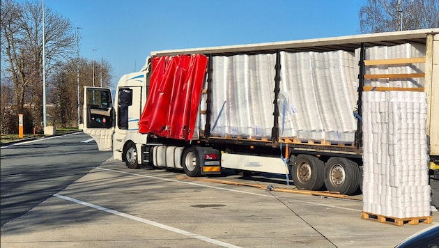 Le "camion de la drogue" a été retiré de la circulation dans l'Unterland tyrolien. (Bild: zoom.tirol)