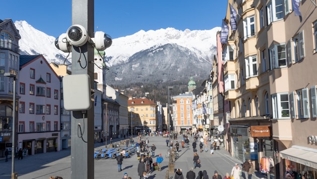 Die Besucherstrom-Erfassung in der Innsbrucker Innenstadt: Zuerst gefeiert, dann – nach kritischen Berichten – sofort entsorgt. (Bild: Christian Forcher)