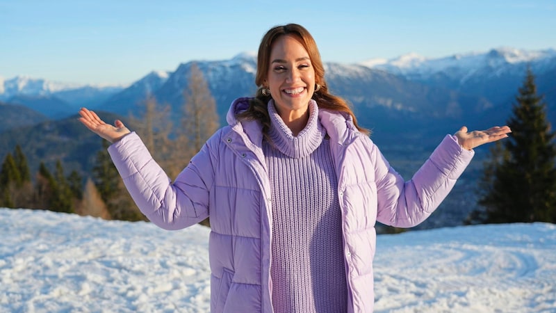 Moderatorin Sasa besucht Bad Ischl und Hallstatt. (Bild: Tvfriends)