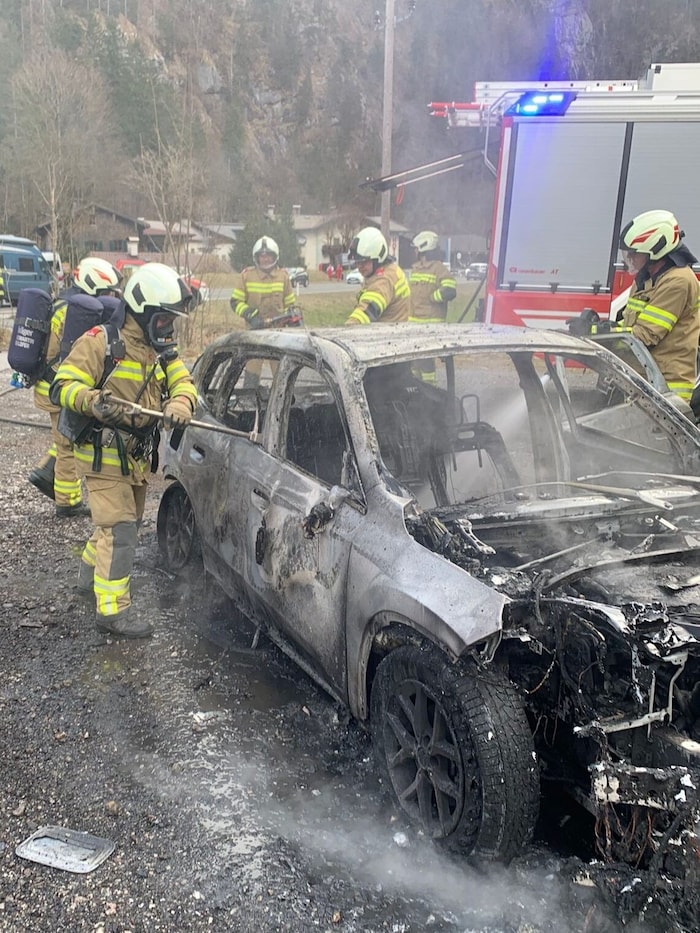Feuerwehrleute beim Einsatz am Mittwoch