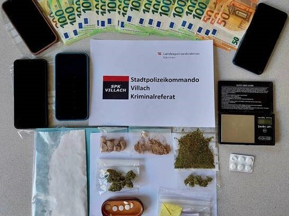 Seizures as part of the latest anti-drug crackdown in Villach (Bild: LPD Kärnten, Krone KREATIV)