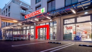 Bei den „SPAR Cherrytomaten 500 g“ mit der Chargennummer S48/06 wurde eine mögliche ...