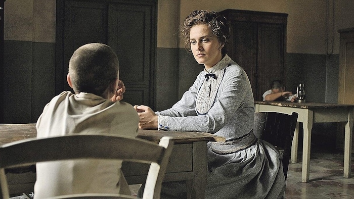 Ab sofort im Kino: Jasmine Trinca als „Maria Montessori“ versteckt ihr eigenes Kind. 