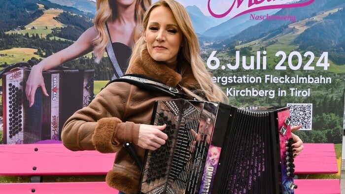 Ein Ständchen für die Medien.
