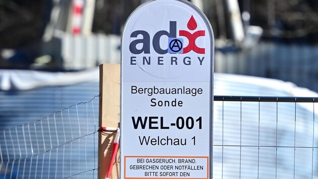 In Molln wird derzeit intensiv nach Gas gebohrt – mitten in einem Naturschutzgebiet, kritisieren Gegner. Mittlerweile gibt es auch zahlreiche Anzeigen. (Bild: Wolfgang Spitzbart)
