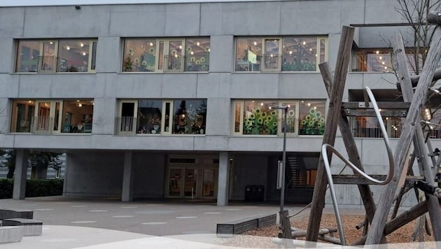 An dieser Schule in Bregenz rastete der Angeklagte komplett aus. (Bild: VS Schendlingen)