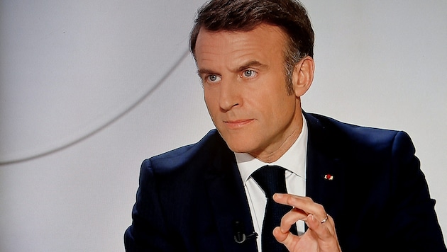 Emmanuel Macron remains unperturbed. (Bild: APA/AFP/Ludovic MARIN)