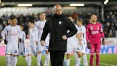 Ivan Porobija in der LASK-Klubjacke. (Bild: Pressefoto Scharinger © Albin Schuster)