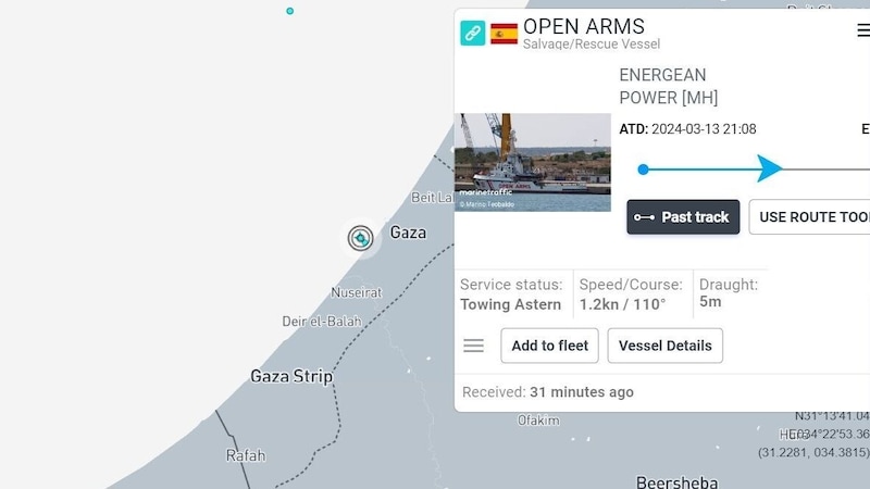 Die aktuelle Lage der „Open Arms“ am Freitag um 11.45 Uhr. (Bild: marinetraffic.com)