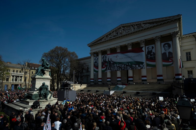 Er hielt seine Rede im Rahmen einer Gedenkfeier. (Bild: AP)