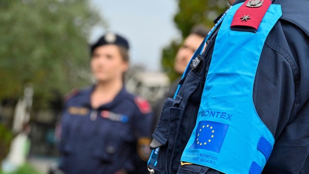 The Frontex border agency is repositioning itself. Austria is currently providing support with 51 police officers in 18 countries - in addition to Cyprus, Albania, Serbia and Bulgaria, also on the border between North Macedonia and Greece. (Bild: BMI/Jürgen Makowecz)