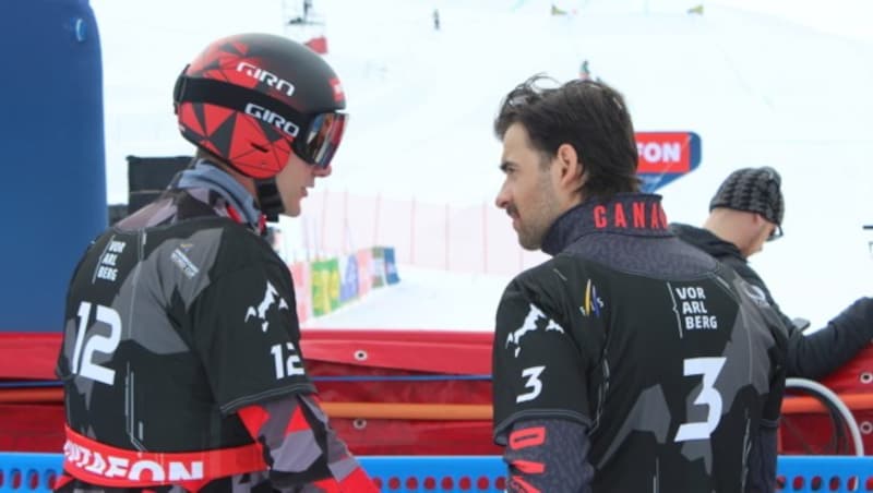 Bei aller Konkurrenz: Die gegenseitige Wertschätzung zwischen Alessandro Hämmerle (li.) und Eliot Grondin (re.) ist groß. (Bild: Peter Weihs/Kronenzeitung)