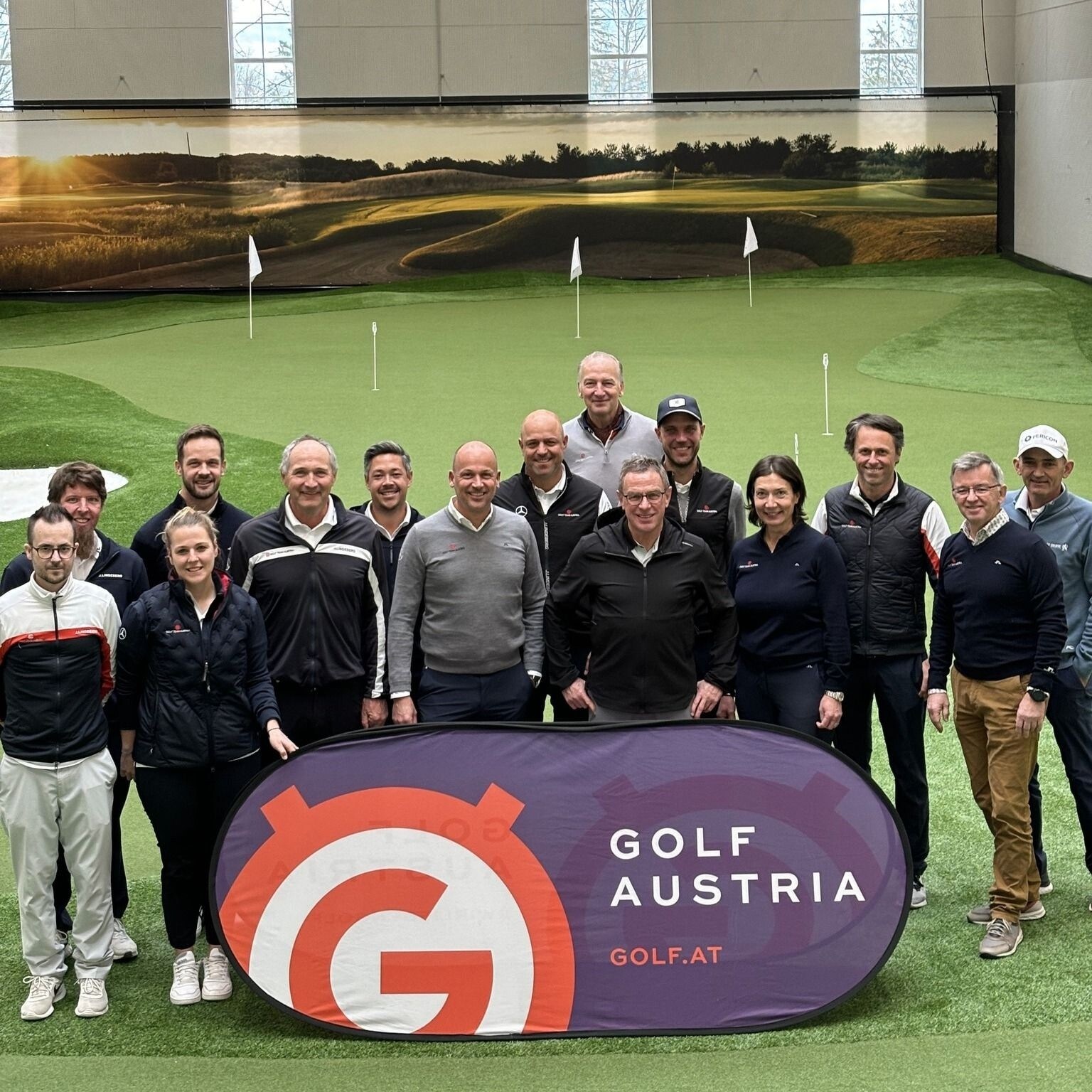 Ralf Rangnick with the most important coaches of the Austrian Golf Association. (Bild: Österreichischer Golfverband)
