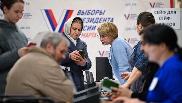 Las controvertidas elecciones en Rusia continuarán hasta el domingo. (Bild: AFP or licensors)