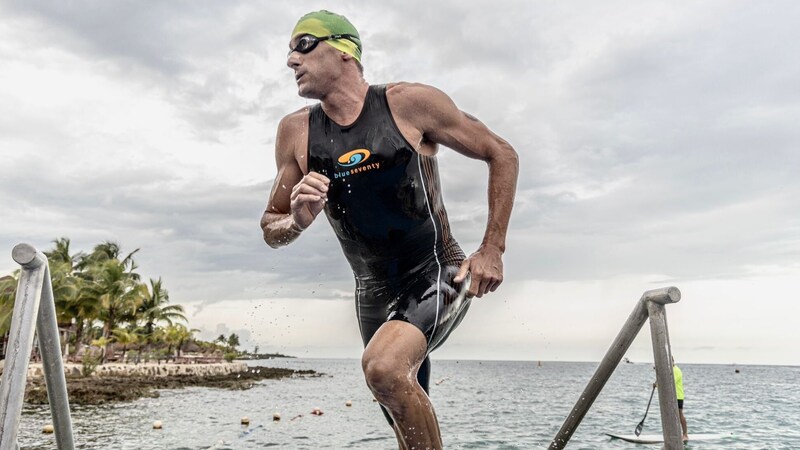 Auf Cozumel wärmte sich Michi Weiss für den Ironman 70.3 in Cempeche auf. (Bild: Benni Schön)