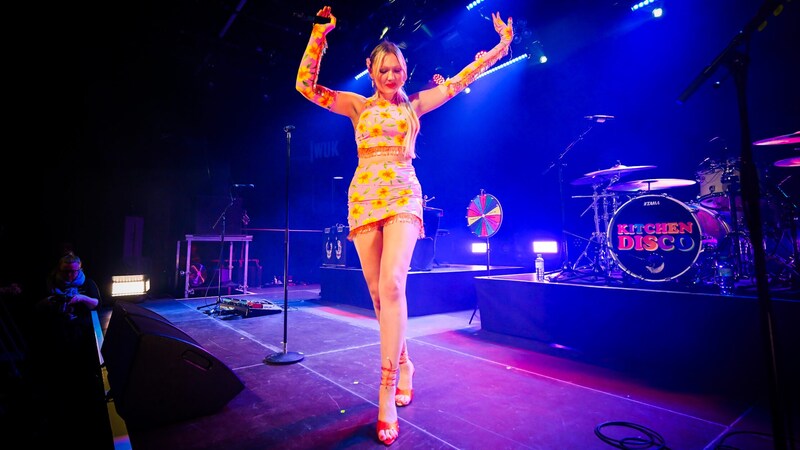 For Sidewinder, the current European tour is already the fourth with her idol Ellis-Bextor. (Bild: Andreas Graf)