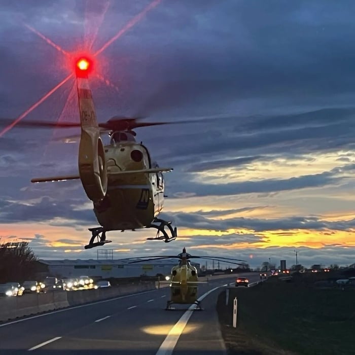 Drei Rettungshubschrauber waren bei weiterem Unfall am Knoten Stockerau im Einsatz.