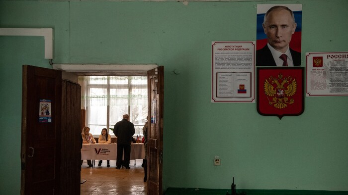 Putin ist in Donezk omnipräsent.