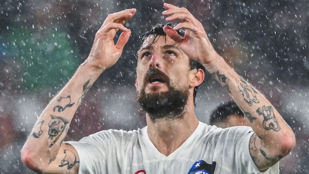 Francesco Acerbi wird nicht in das italienische Fußball-Nationalteam berufen. (Bild: APA/AFP/Alberto PIZZOLI)