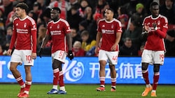 Das schmeckt den Spielern von Nottingham Forest gar nicht … (Bild: AFP)