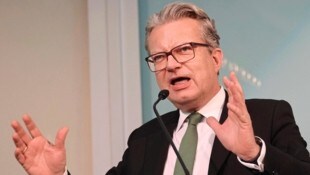 Der steirische Landeshauptmann Christopher Drexler (ÖVP) hofft im Bund nach der Nationalratswahl auf ein Comeback von Schwarz-Rot.  (Bild: Christian Jauschowetz)