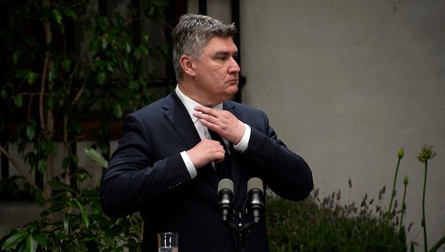 Kroatiens Präsident Zoran Milanović ist wütend auf den Verfassungsgerichtshof. (Bild: AP)