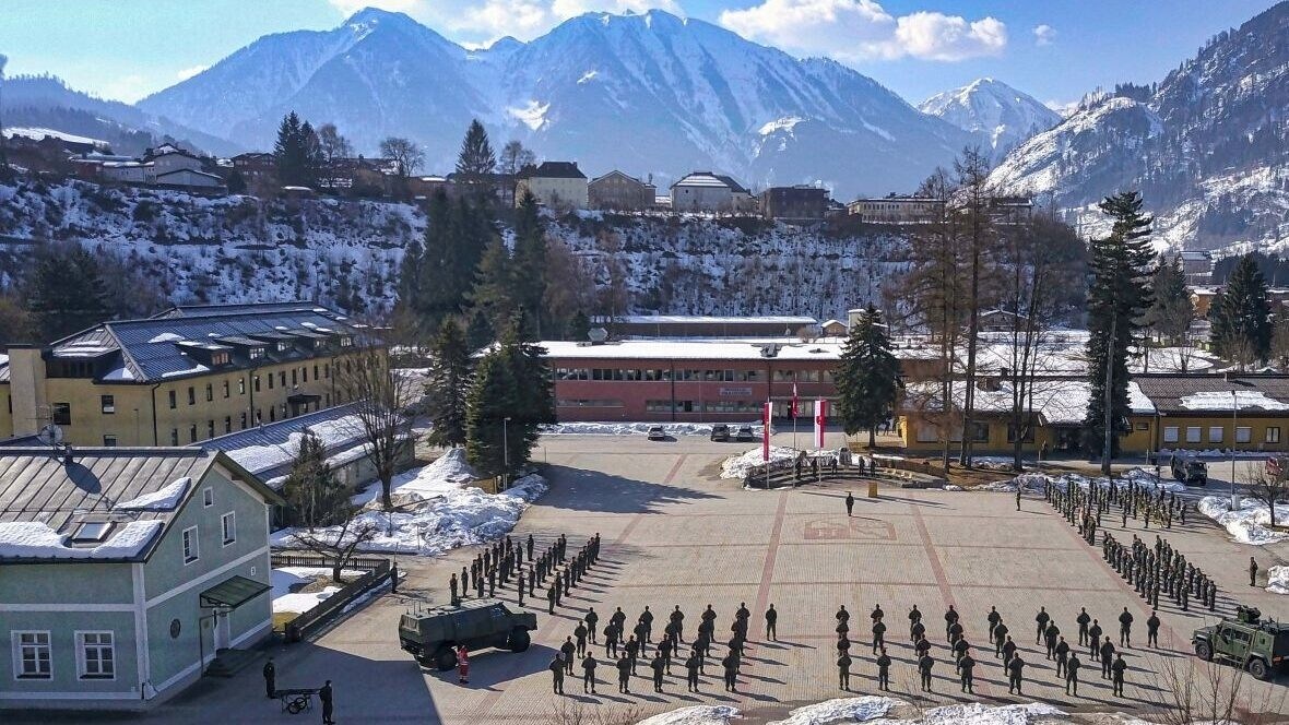 The Krobatin barracks in St. Johann im Pongau. It is home to the Command Support Battalion 2, among others, where the assaults are said to have occurred. (Bild: Bundesheer)