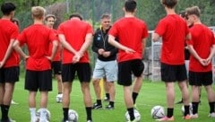 Österreichs U16 mit Teamchef Hermann Stadler spielt zweimal in Oberwart.  (Bild: ANDREAS TROESTER)