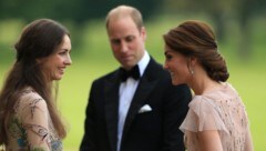 William und Kate im Gespräch mit Rose Hanbury, mit der sie seit Jahren befreundet sind. (Bild: Stephen Pond / PA / picturedesk.com)